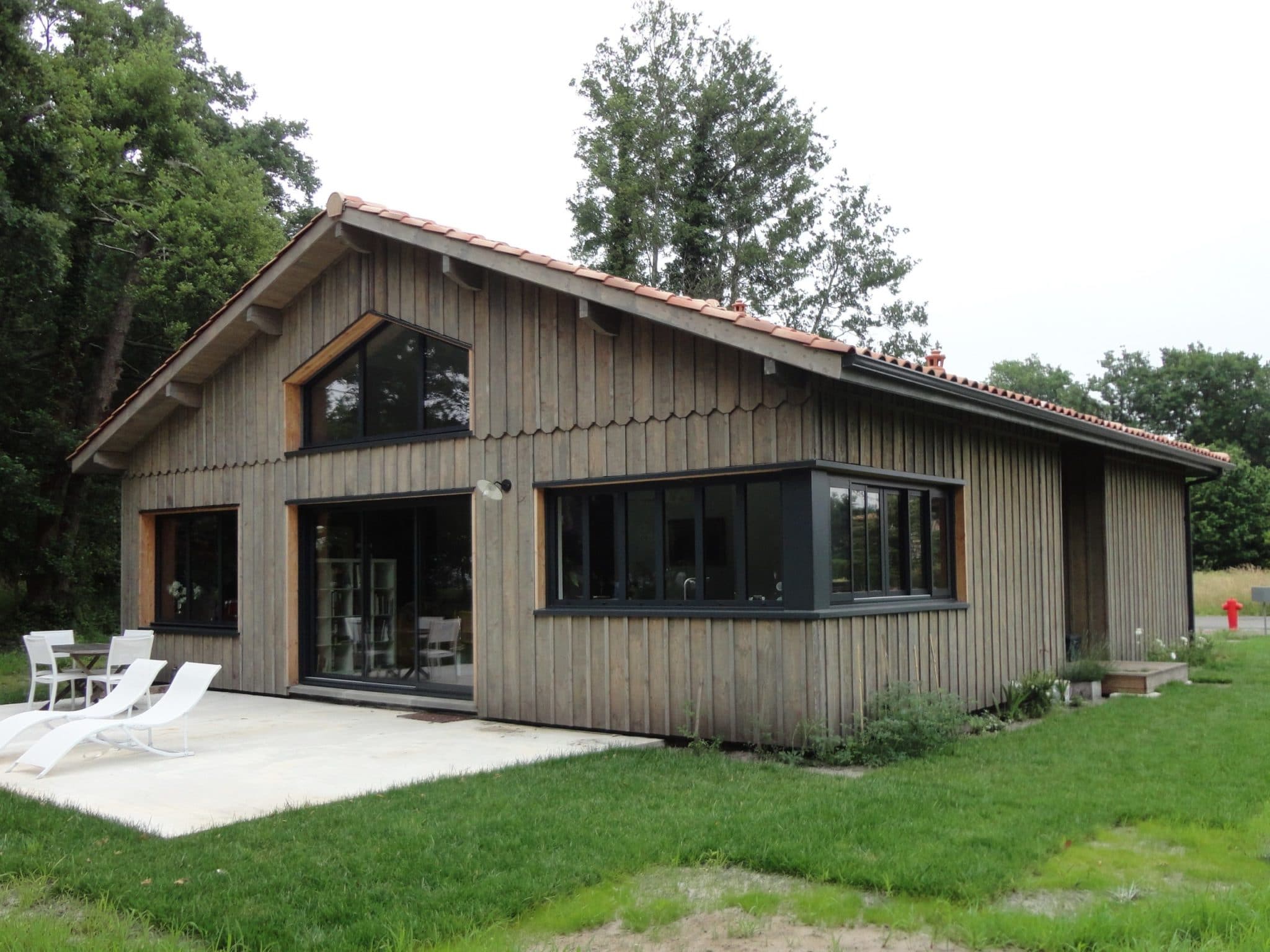 MAISON OSSATURE BOIS BARDAGE COUVRE JOINT SATURE GRIS STYLE LANDAIS GASTE LANDES